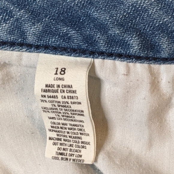 ❌SOLD❌ AEO Stretch Distressed Ripped Jegging - Picture 11 of 11